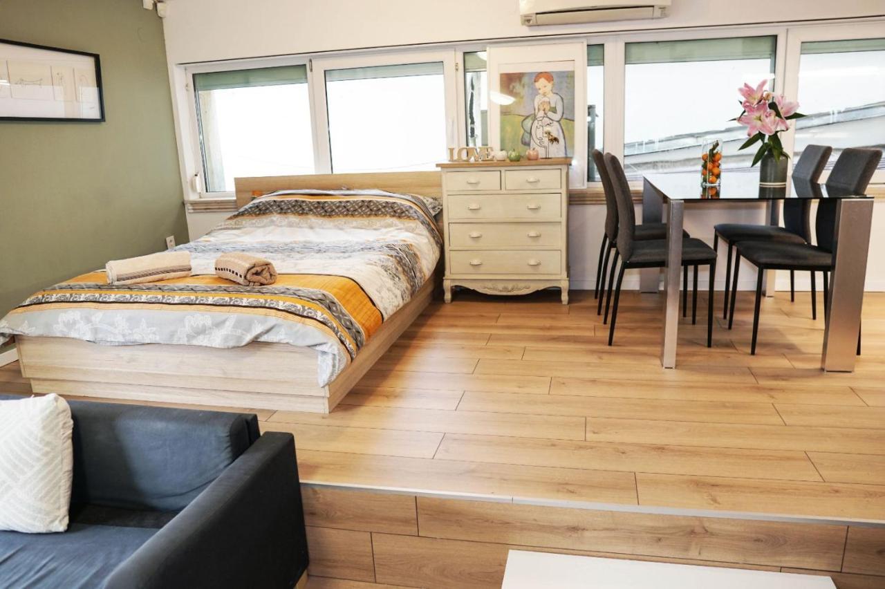 Stylish Apartment, Very Good Located! Sofia Exterior foto
